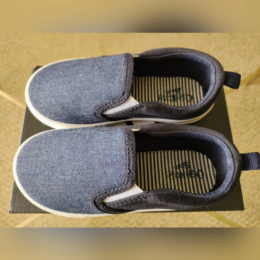 OshKosh B'gosh Casual Shoes Size 11